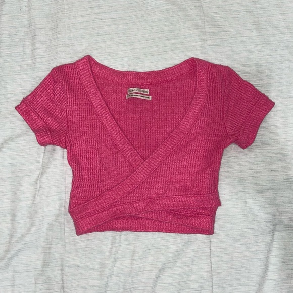 Urban Outfitters Pink Crossed Crop Top - xs small - Picture 1 of 4